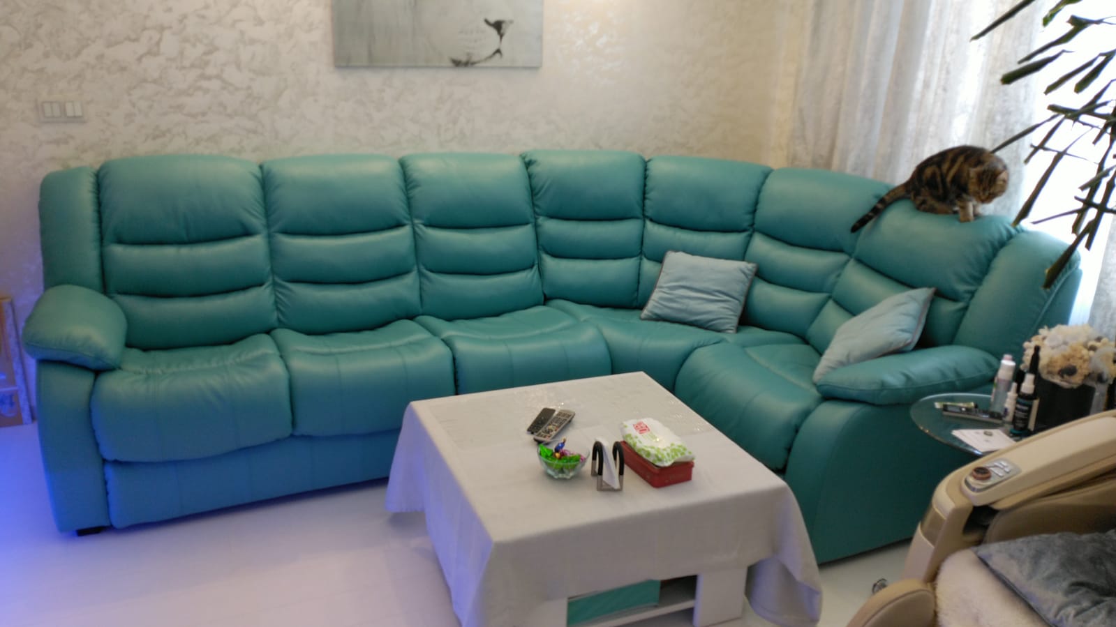 Перетяжка дивана на дому. Коркино